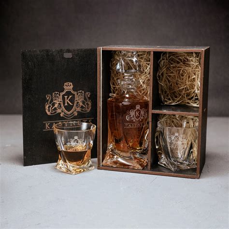 Premium Personalized Crystal Decanter Set Engraved Quadro Decanter With