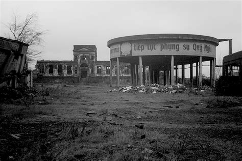 Thomas Deckker Architect: Photographs of the Beckton Gasworks