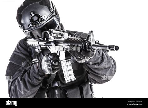 Spec Ops Police Officer Swat Stock Photo Alamy