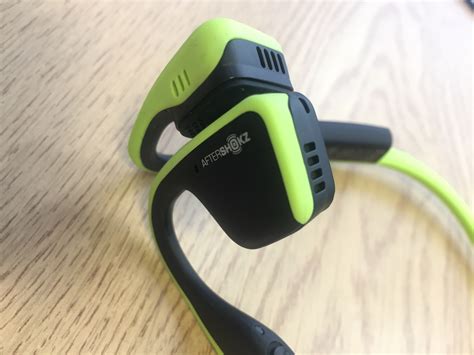 Review of the Aftershokz Trekz Titanium wireless headphones - Trivelo ...