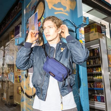 Offizieller Eastpak-Shop | Built to Resist | 30 Jahre Garantie
