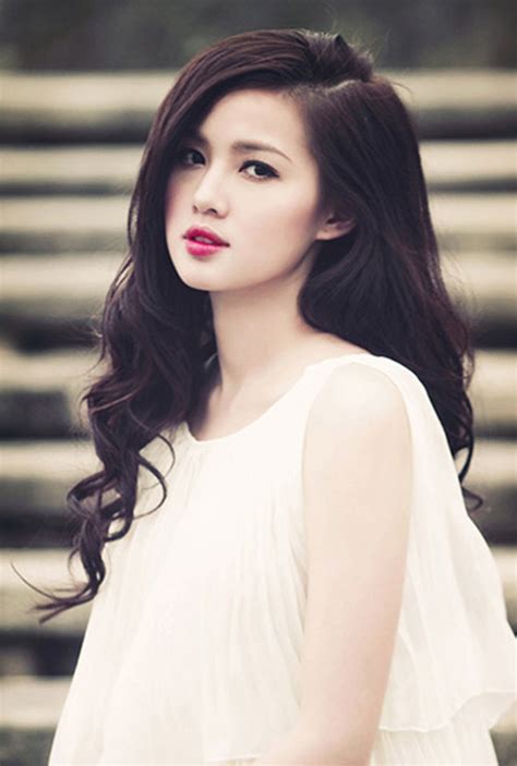 Hot girl Tâm Tít tuổi 34 Làm mẹ hai con vẫn xinh đẹp sống viên mãn bên chồng thiếu gia điển trai
