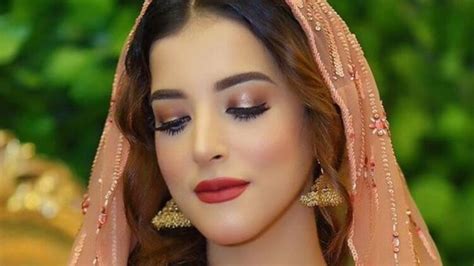 8 Hot Sexy Tasya Farasya Bikini Pics