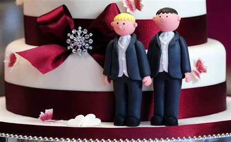 Adozioni gay a Trento sentenza storica due papà per due gemelli Nanopress