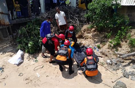 Basarnas Evakuasi Mayat Perempuan Tanpa Identitas Di Perairan Pulo Aceh