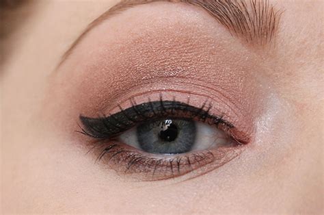 W In The Nude Eye Colour Palette Win PS Door Sanne