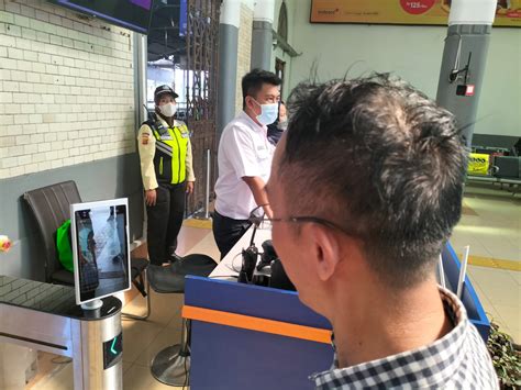 Boarding Cukup Pindai Wajah KAI Daop 3 Terapkan Face Recognition