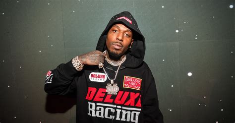 Sauce Walka Fends Off Knife-Wielding Man With A Broomstick And Fans ...