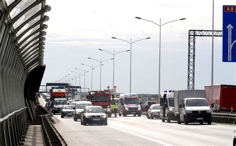 Karambol na Autostradowej Obwodnicy Wrocławia Zderzyły się 4 samochody