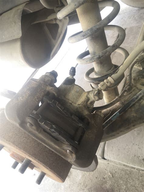 Замена колодок в круг и опять смена масла)) — Toyota Corolla (120), 1,5 ...