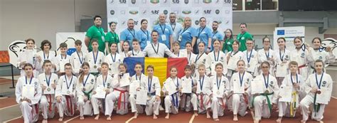 13 Medalii De Aur Pentru Sportivii ACS Jaguar Academy Stiri Din Mures