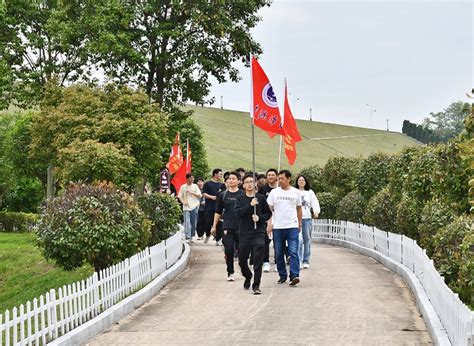 源潭中学党支部5月份师生远足主题党日活动 校内新闻 安徽省潜山市源潭中学