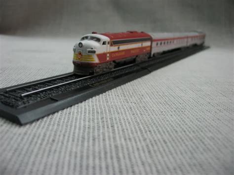 Atlas Z Z Scale Train Set Compact Model Train No Power Train