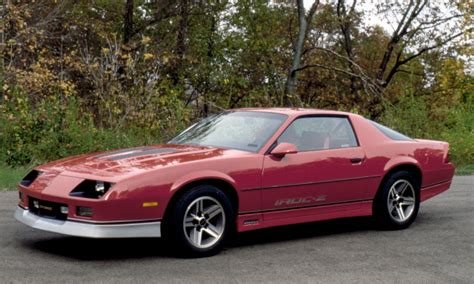 Camaro Third Generation 1982 92 The Camaro Iroc Z Arrived For The 1885 Model Year With An