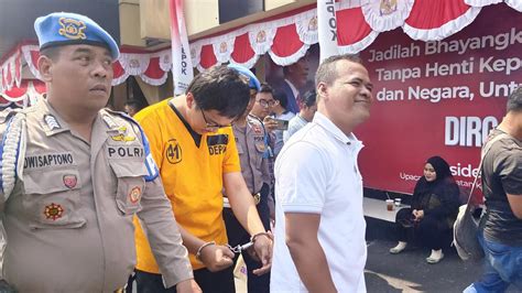 Mahasiswa Ui Bunuh Junior Karena Terjerat Utang Pinjol Pengamat Ungkap