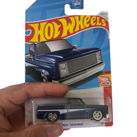 Hot Wheels Super Treasure Hunt Chevy Silverado Us Card Blister