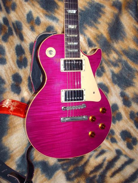 Pink 1991 Gibson Les Paul Classic