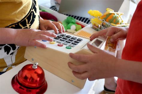 Vom Sparschwein Zum Konto Wie Kinder Den Umgang Mit Geld Lernen