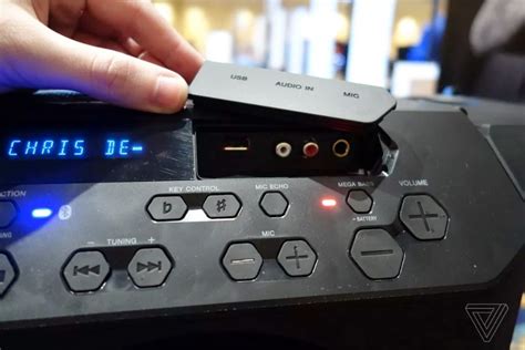 Колонка с подставкой для напитков и другие аудио-новинки Sony - Rozetked.me