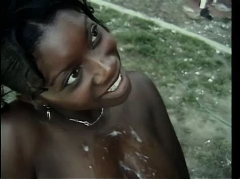 Séance de baise hardcore avec un groupe de blacks et de filles xHamster