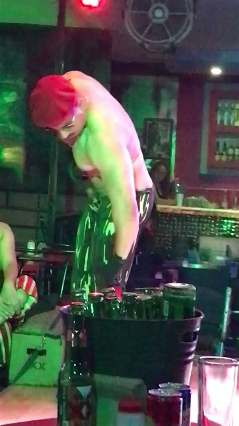 Cabinas Funny Mx On Twitter Rt Hernan Stripper En Bar Cdmx