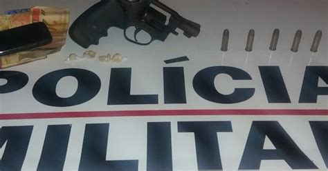 Unaienses Montes Claros Mg Homem Abordado Pela Pm E Oferece Arma