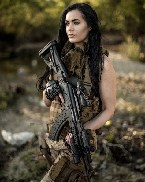 Pin On Hot Military Babes Sexy Girls And Guns Girls With Weapons