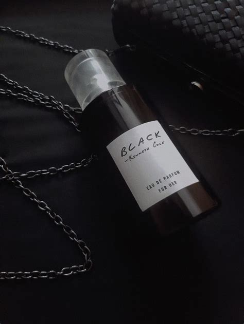 Духи эстетика чёрный | Wine bottle, Eau de parfum, Bottle