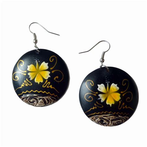 Boucles D Oreilles Rondes En Bois Peint Fleurs D Hibiscus Jaunes