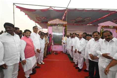 CM KCR Inaugurates District Collector And SP Office In Medak District