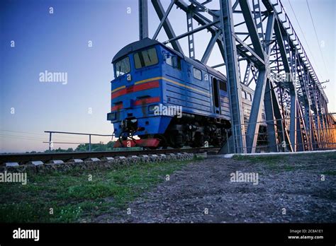 Blaue eisenbahn Fotos und Bildmaterial in hoher Auflösung Alamy