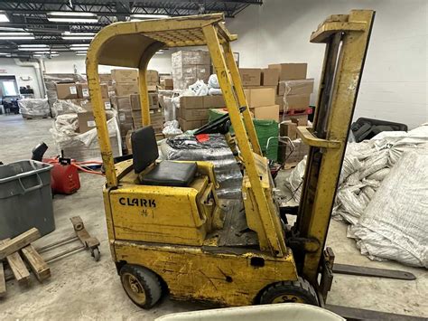 Clark Forklift Online Government Auctions Of Government Surplus Municibid