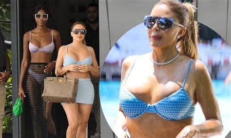 Hot Sexy Kiki Barth Bikini Pics