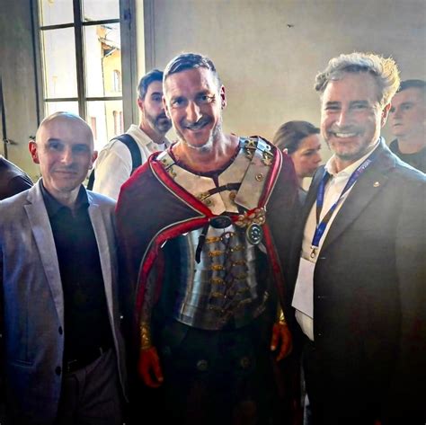 Lucca Comics Games Francesco Totti Gladiatore Per Un Giorno