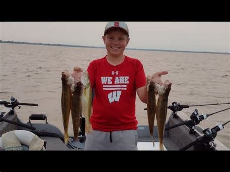 Green Bay Walleyes Trolling Small Crankbaits On Hot Days YouTube