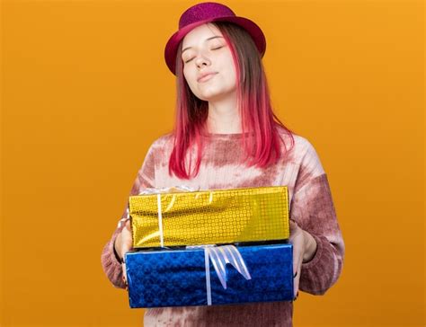 Satisfecho Con Los Ojos Cerrados Hermosa Joven Vistiendo Gorro De