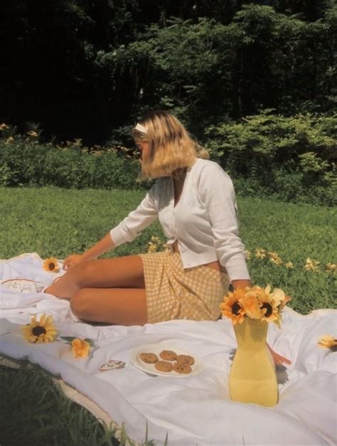 35 Picnic Aesthetic Photoshoot Ideas Picnic Outfits Picnic Date