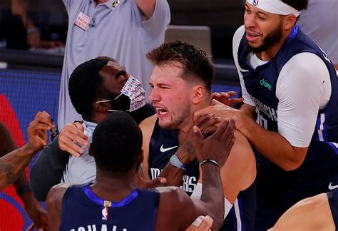 Versus Doncic Pone 2 2 La Serie Ante Clippers Con Una Actuación De Otro Planeta