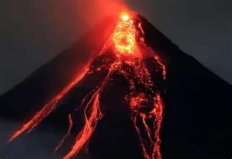 Indonesias Merapi Volcano Erupts Spewing ‘avalanche Of Lava Sawt