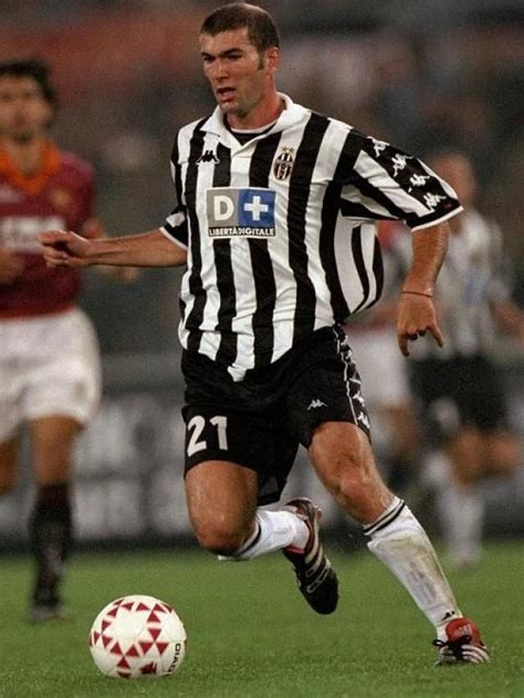 #Zinedine #Zidane #Juventus | Classic football shirts, Football shirts ...