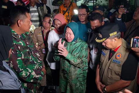 Mensos Minta Warga Diungsikan Dari Sungai Jalur Lahar Hujan Marapi