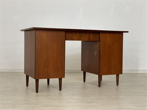 Dänischer Vintage Schreibtisch aus Teak bei Pamono kaufen