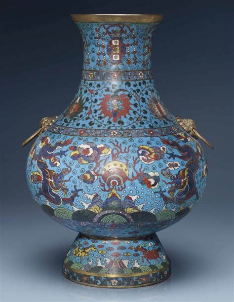 A LARGE CLOISONNÉ ENAMEL PEAR SHAPED VASE HU LATE MING DYNASTY 17TH