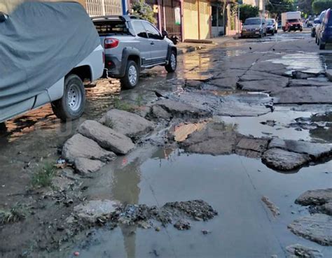 Vecinos Afectados Por Calles En Mal Estado