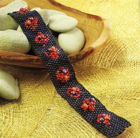 Браслет мозаичным плетением / Браслеты / Biserok.org | Бисероплетение ...