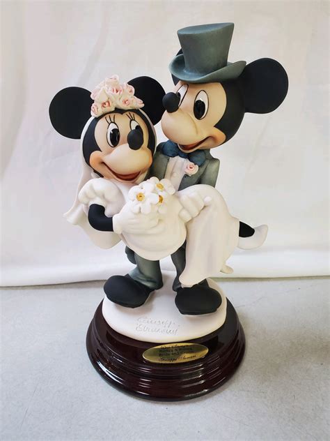 Armani Mickey And Minnie Bride And Groom Rc Ts