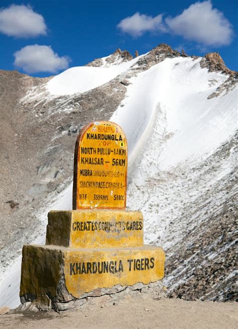 Khardung-La Pass stock image. Image of ladhak, highets - 15426943