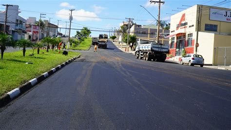 Avenida Brasil Recebe Metros Lineares De Novo Recapeamento Asf Ltico