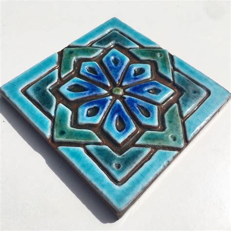 Turquoise Tile By Gvega Cer Mica Decoraci N De Unas Esculturas