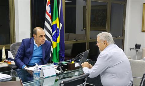 Em São Caetano Seraphim discute programas sociais o prefeito